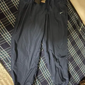 NIKE JOGGERS TRACK PANTS NEW WITH TAG