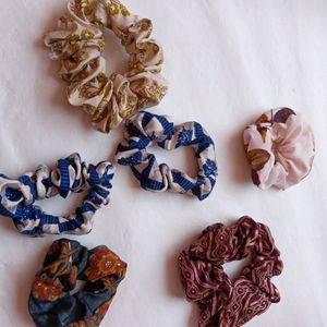 5 Cute Scrunchies Set