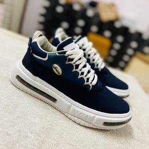 New And Stylish Trendy Sneakers For Unisex