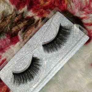 Huda Beauty Eye Lashes