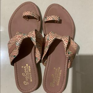 Buy 2 Slippers @250