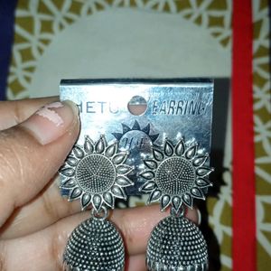 Tranding Earrings