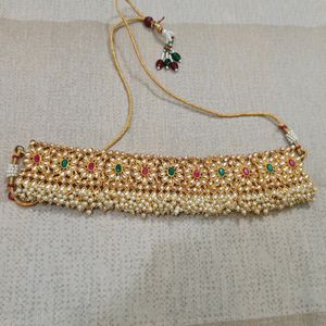 Choker, Earing And Maangtika Set