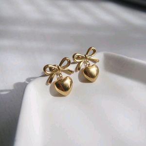 Bow Heart Shaped Earring