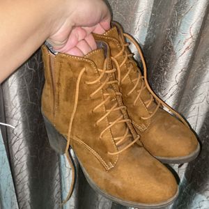 BOOTS FOR WOMEN
