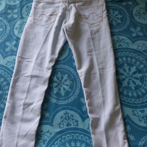 BRANDED LIGHT BLUE JEANS