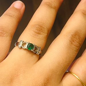 Green Stoned Ring With hearts on sides