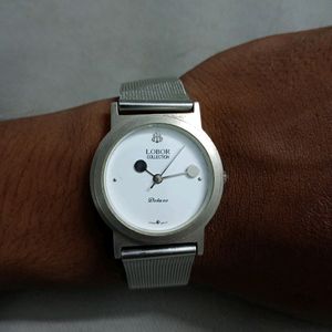 Lobor Watch