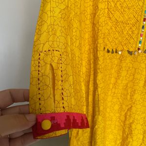 Rangriti Kurti