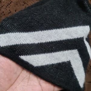 BLACK AND WHITE  BEANIE