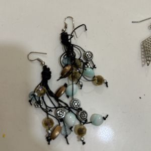 All 7 Earrings In Good Condition