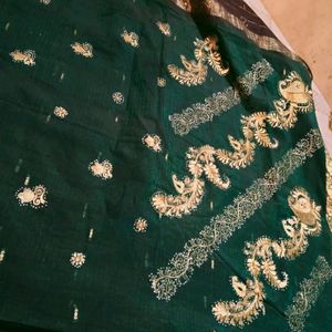 Beautiful Pattu Saree With Hand Work