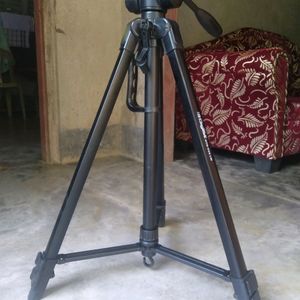 DigiTek Lightweight DV Tripod DTR 550 LW For Camera/Mobile