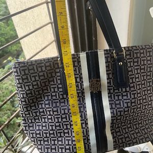 Tommy Hilfiger Brand Logo Self Design Shoulder Bag