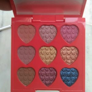 Myglamm Xoxo Eyeshadow Palette