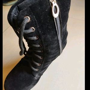 Black Stylish Women's Boots