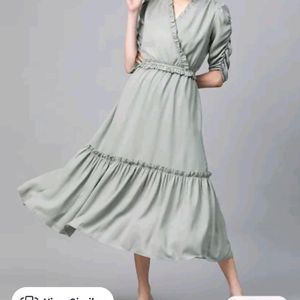 Pluss Women Grey Solid Frilled Dress