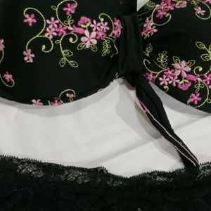 Heve Varak. Tube Style Bra Panty Set