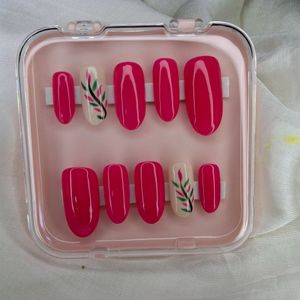 PRESS ON NAILS