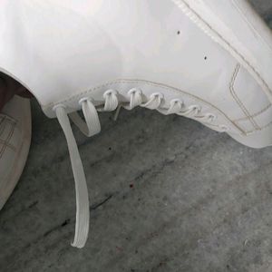 H&m High Top White Sneaker