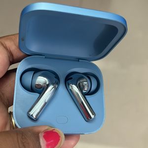 One Plus 3 Original EarPods With Accessories