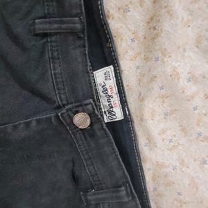 Damaged Black Jeans