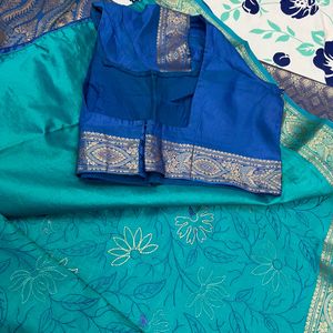 Sea Green Saree With Blouse