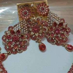 Wonderful Pinky Jewellery Set. New