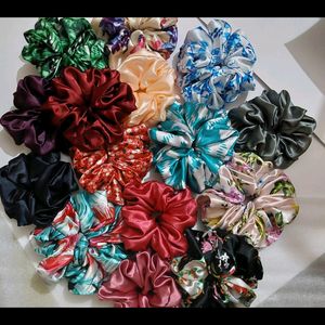 😱🎉Offer 5 Medium Size Scrunchies @140/-