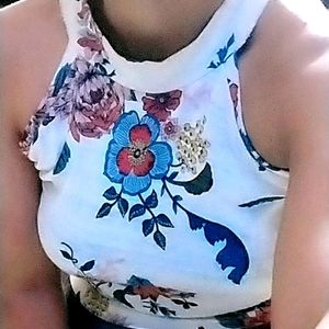 Halter Neck Flowers Printed Top