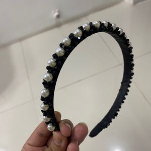 Beautiful Black Hairband With Pearls