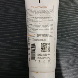 Velay And Che Papaya Facewash