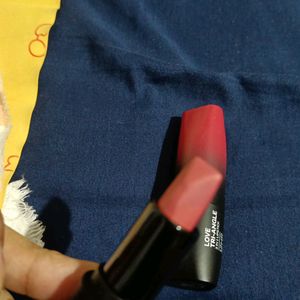 Staze Duo Lipsticks 2 Shades In One Lipstick