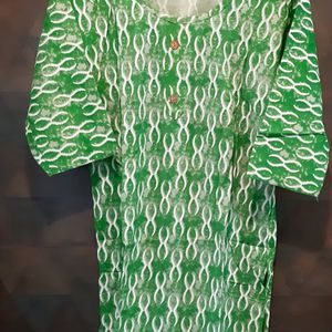 New 💥cotton Kurti (Green ,white Floral)