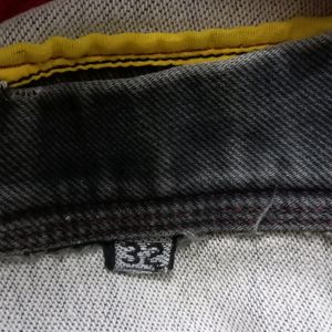 BURBERRY 32 WAIST GRAY COLOUR GOOD CONDITION