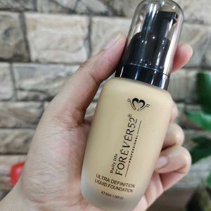 Forever52 Foundation In The Shade Caramel