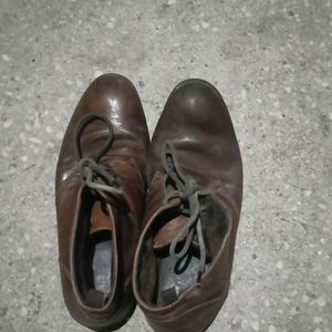 Leather Shoes At Very Good Condition
