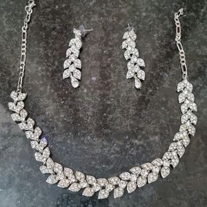 Silver Stone Jewellery Set