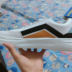 Sleek Bacon AST White Sneakers