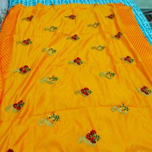 Light Weight Zari Work Saree With Tassels