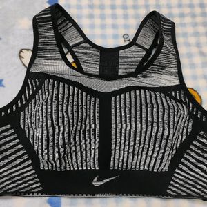 Nike FE/NOM Flyknit Racerback Sports Bra