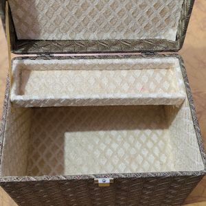 Make-up Box Trunk