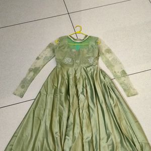 ✨SALE ✨SALE✨💚 Pastel Green Net Worked Gown💚