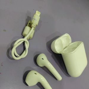 i 12 Earbuds With Charger