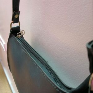 Sling Bag Black