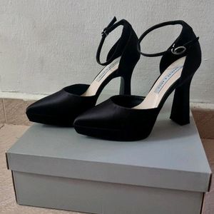 Ankle Strap D'Orsay Pumps