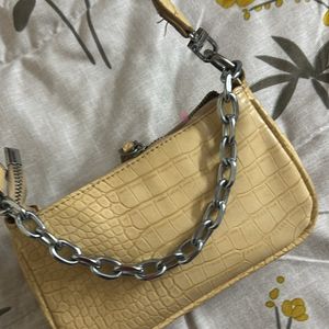 Butter Yellow Bauguet Bag