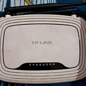 TP Link : 300 Mbps Wireless Router