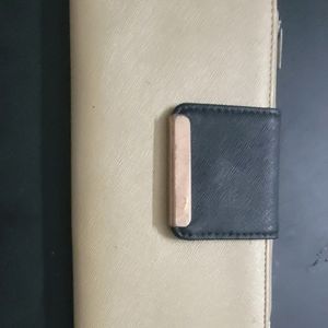 Lino Perros Wallet