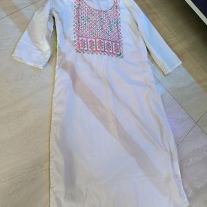 White Kurti